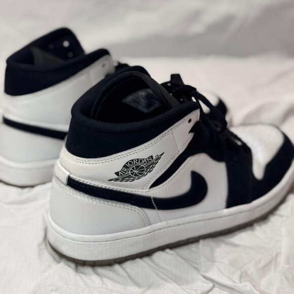 Nike Air Jordan 1 Mid SE \